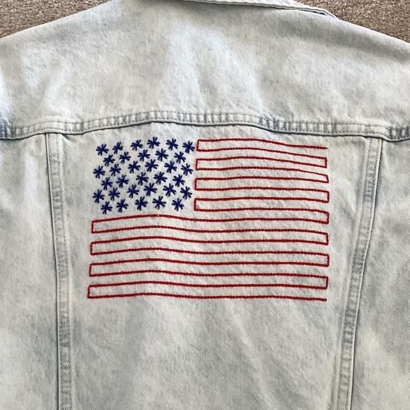 Old Navy Faded Blue Jean Jacket - Picture 6 of 7
